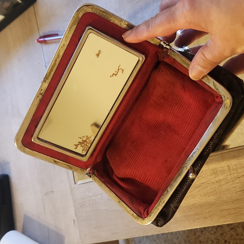 Vintage Louis Vuitton Kiss Lock Cosmetic Case